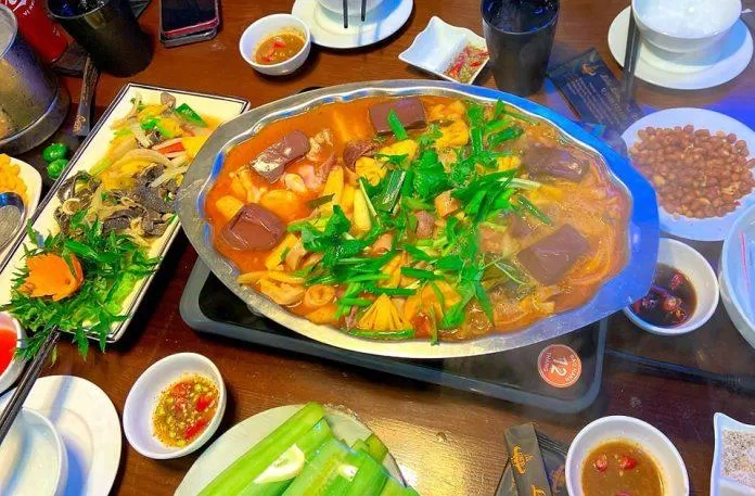 Lẩu lòng bò Hoàng Ngân (Ảnh: Internet)