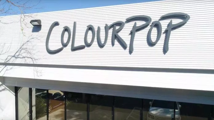 Colourpop là thương hiệu mỹ phẩm với giá cả bình dân nhưng sản phẩm vô cùng chất lượng (nguồn: Internet)