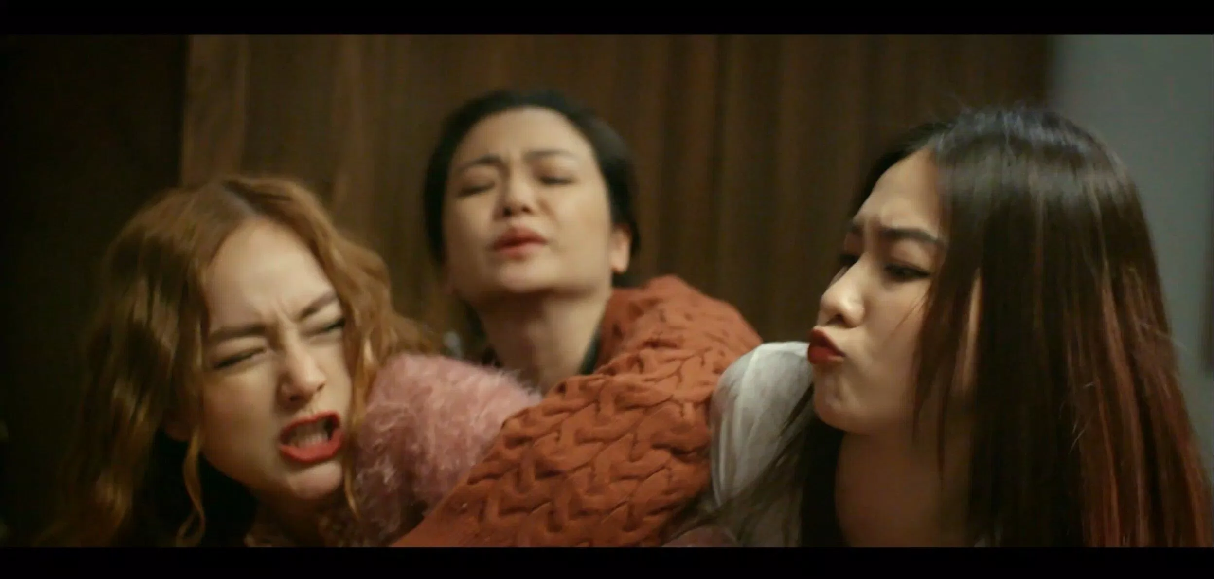 Tình chị em chắc có bền?