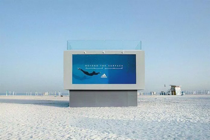 The Liquid Billboard cao 5m, sâu 3m được đặt tại Kite Beach (Ảnh: Internet)
