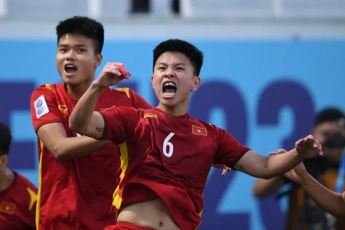 Có lá thăm thuận lợi khi lọt vào bảng C với các đối thủ Singapore, Yemen và Guam, đội tuyển U23 VN có cơ hội lớn để một lần nữa đoạt vé dự Cúp U23 châu Á 2024 tổ chức tại Qatar. (Ảnh: Internet) Có lá thăm thuận lợi khi lọt vào bảng C với các đối thủ Singapore, Yemen và Guam, đội tuyển U23 VN có cơ hội lớn để một lần nữa đoạt vé dự Cúp U23 châu Á 2024 tổ chức tại Qatar. (Ảnh: Internet)