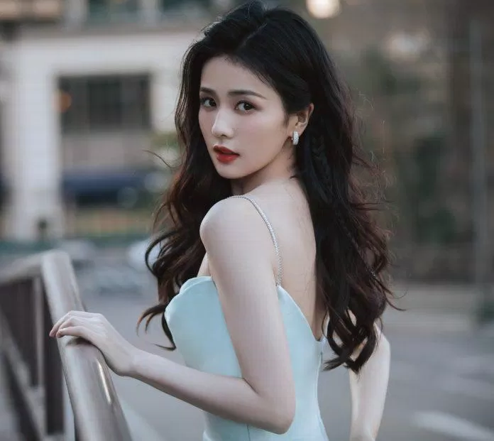 Bạch Lộc là một cái tên được săn đón nhất trong giới giải trí Trung Quốc (nguồn: internet)