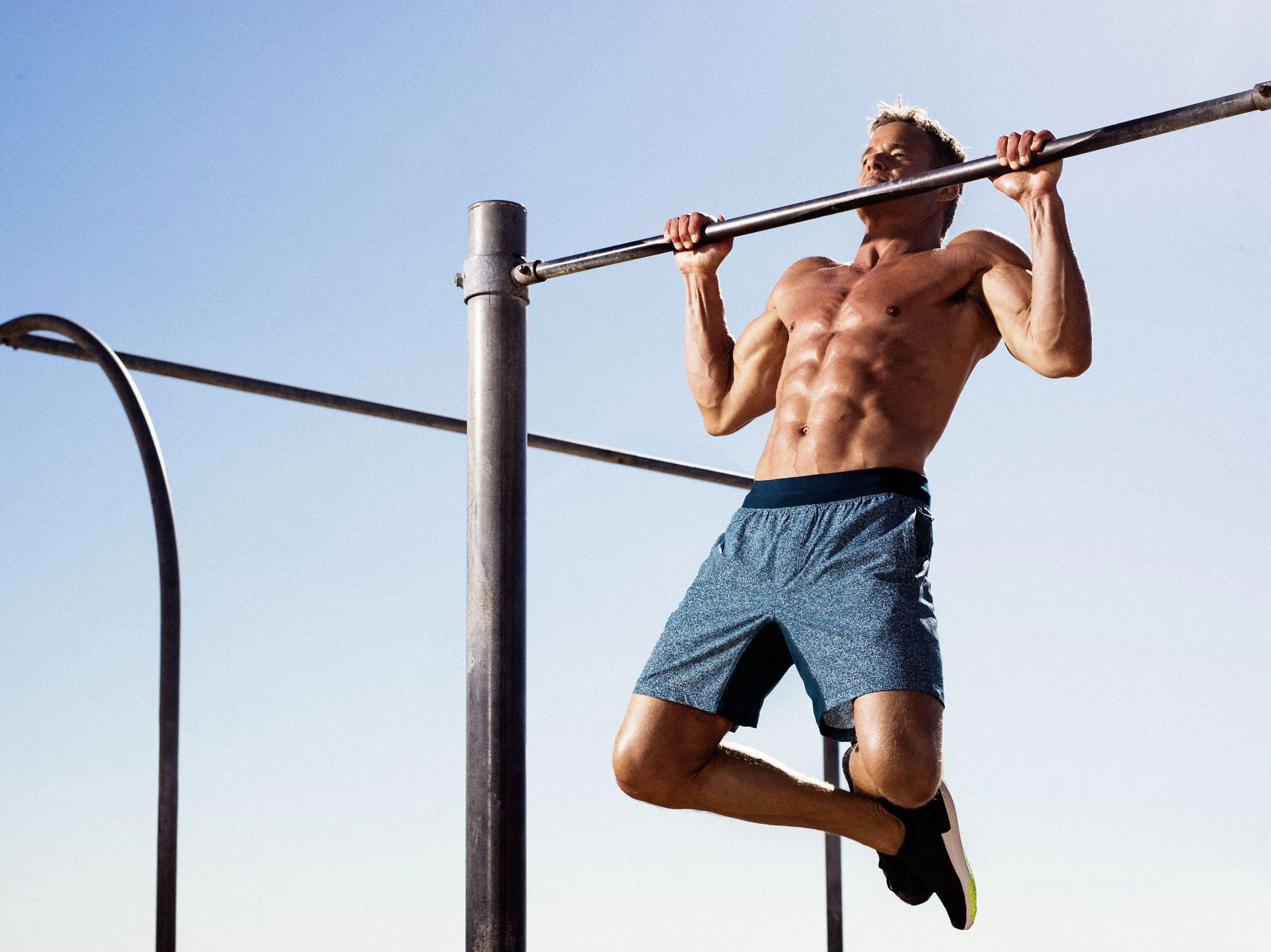 Bài tập Pull-ups (Ảnh: Internet) Bài tập Pull-ups (Ảnh: Internet)