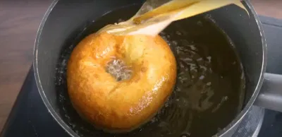 Công thức bánh Donut siêu mềm, xốp, không cần nhào bột bánh bánh donut bánh donut chiên BlogAnChoi công thức Công thức bánh Donut siêu mềm dinh dưỡng donnut donut giá trị giá trị dinh dưỡng không cần nhào bột làm bánh lamthanhtra nguyên liệu xốp