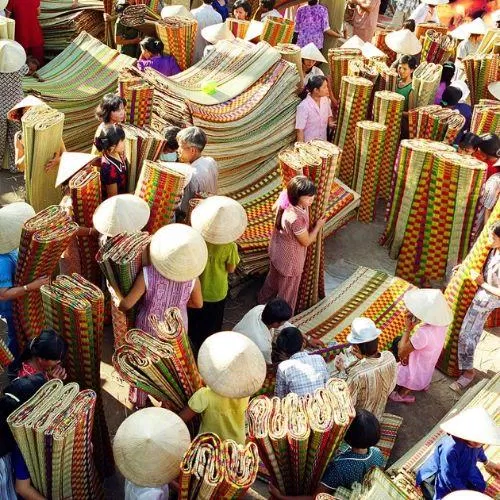 Chợ chiếu Định Yên (Nguồn: Internet) Chợ chiếu Định Yên (Nguồn: Internet)