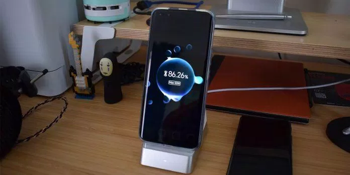Pin có dung lượng lớn và sạc nhanh (Ảnh: Internet) Pin có dung lượng lớn và sạc nhanh (Ảnh: Internet)