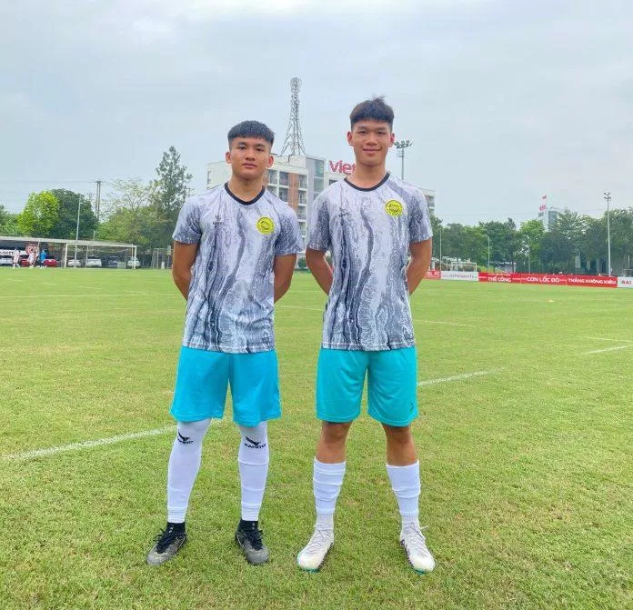Hòa Bình FC thử việc hai cầu thủ Việt kiều (Ảnh: Internet) Hòa Bình FC thử việc hai cầu thủ Việt kiều (Ảnh: Internet)