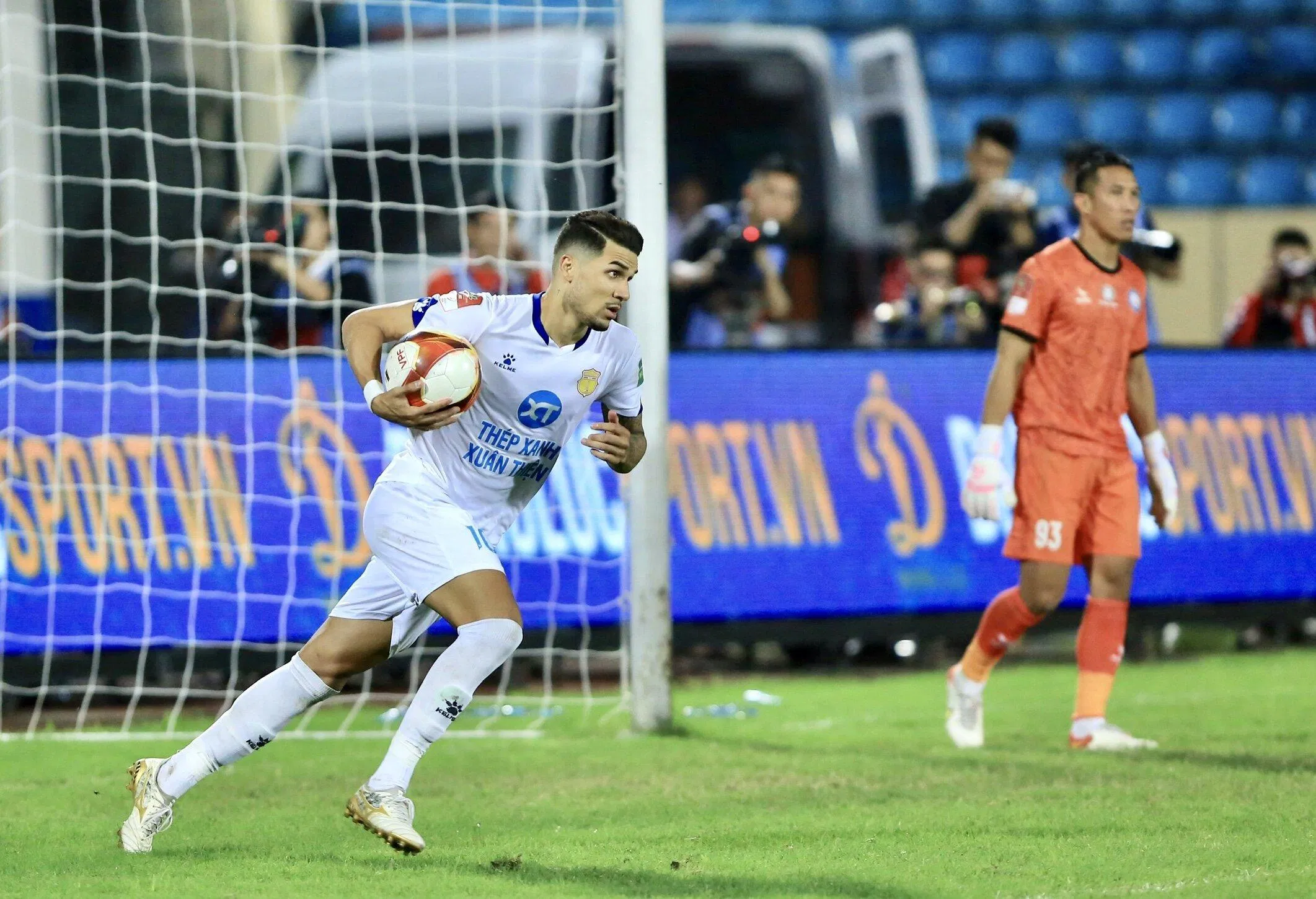 Hendrio (CLB Nam Định) (Ảnh: Internet) Hendrio (CLB Nam Định) (Ảnh: Internet)