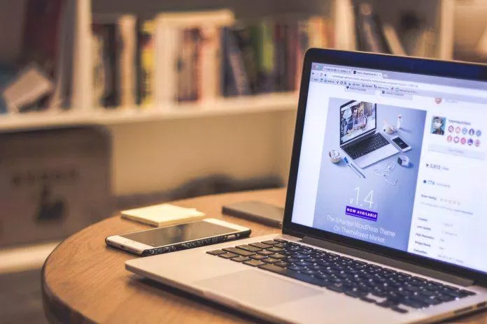 Một khi đã có thông tin liên hệ của khách hàng tiềm năng, marketer có thể bắt đầu tương tác để thúc đẩy quá trình chuyển đổi thành khách hàng (Ảnh: Internet) Một khi đã có thông tin liên hệ của khách hàng tiềm năng, marketer có thể bắt đầu tương tác để thúc đẩy quá trình chuyển đổi thành khách hàng (Ảnh: Internet)