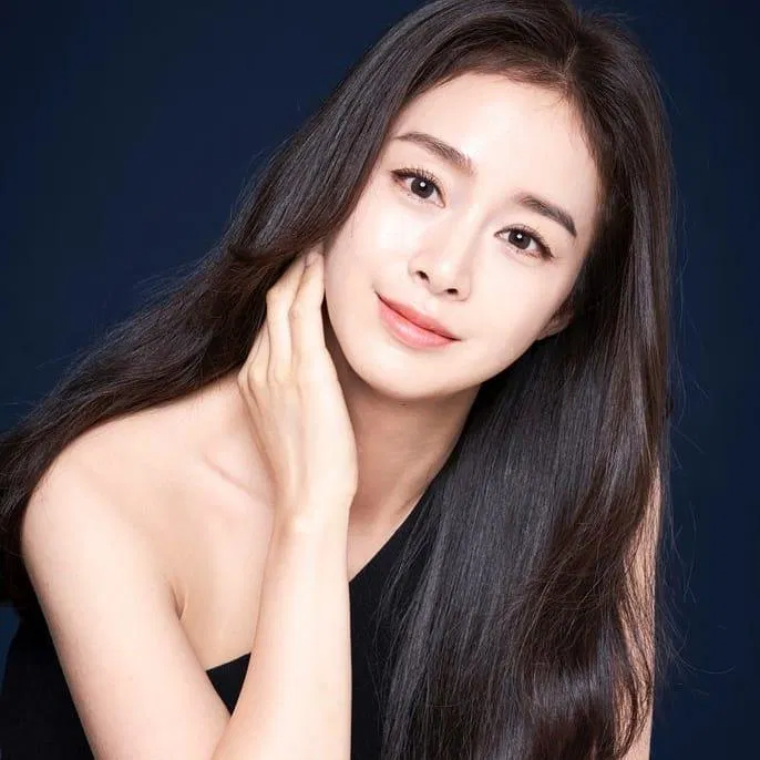 Kim Tae Hee (Ảnh: )