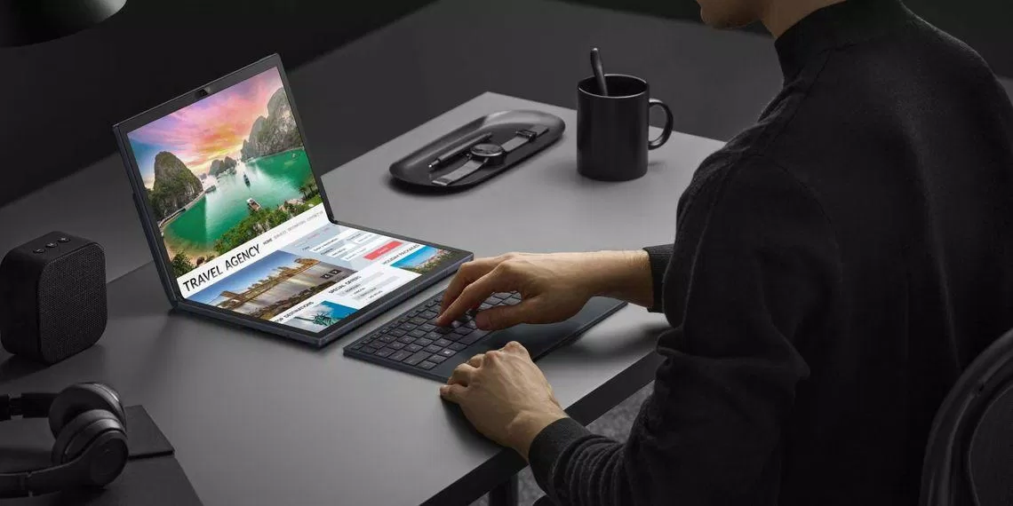 Laptop màn hình gập chưa phổ biến trên thị trường (Ảnh: Internet) Laptop màn hình gập chưa phổ biến trên thị trường (Ảnh: Internet)