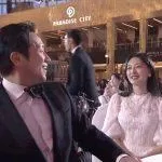 Loạt khoảnh khắc tình tứ của Son Seok Koo và Kim Ji Won tại lễ trao giải Baeksang khiến dân tình thích thú internet