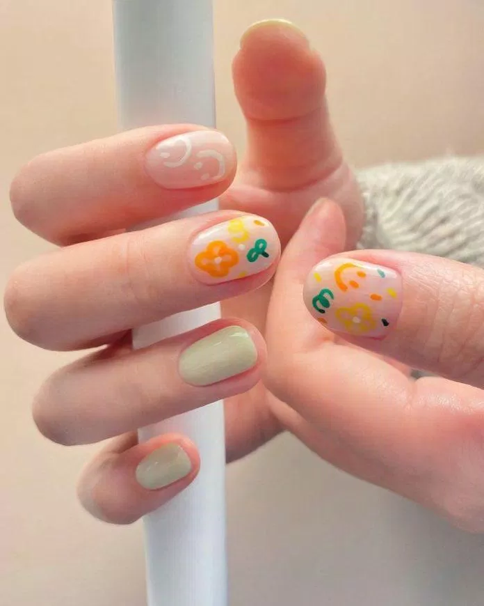 Mẫu nail đẹp 2023 mùa hè tươi sáng rực rỡ (Ảnh: Internet)