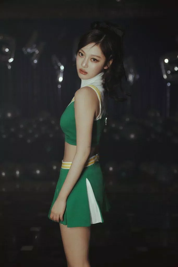 Đến hình ảnh trong track video "I'm Unhappy" (Ảnh: Internet) 4 thành viên aespa bùng nổ visual trong lần comeback mới đây aespa Giselle aespa Karina Aespa KPOP Ningning aespa visual Winter Aespa