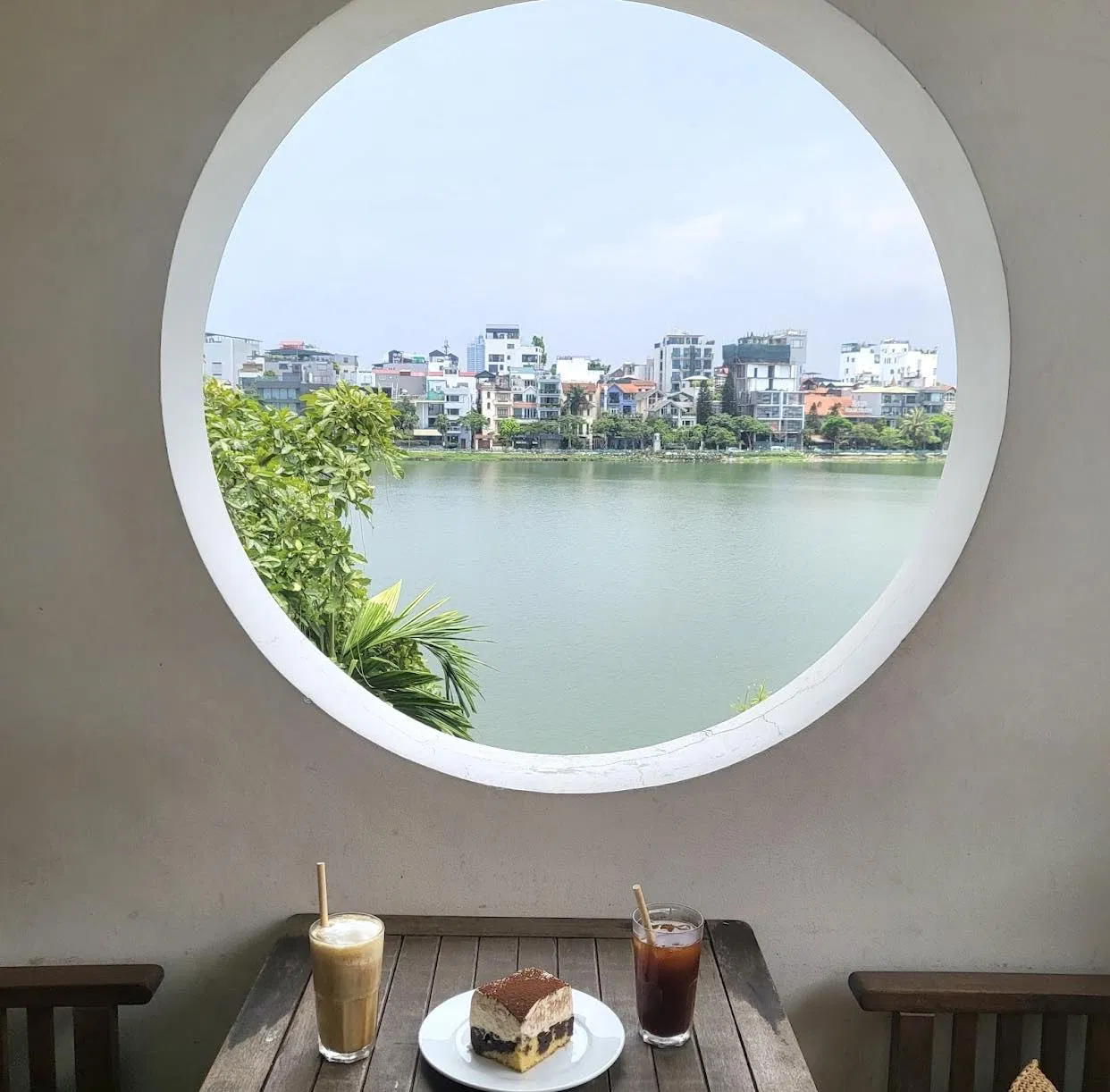 Top 15 quán ăn Hồ Tây món ngon, view đẹp mà bạn không thể bỏ qua 6 Degrees Al Fresco s Ciputra Bromigo Fine Street BBQ Bún đậu Cây Đa Chops Tay Ho Cugini Eastern and Oriental Tea House and Coffee Parlour Hà Nội Hanoi Taco Bar Hồ Tây M Tacos Meat Plus Milk Honey món ngon nem lụi Nem Lụi Huế Ăn Là Like nhà hàng Nhà Hàng Hương Cảng 24H Nhà Hàng Sen Tây Hồ Papas Chicken quán ăn quán ăn Hà Nội quán ăn hồ tây Quận Tây Hồ thông tin thủ đô Top 15 view đẹp