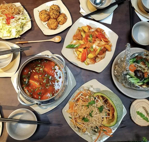 Lẩu Chay & Coffee Nhà Nát. (Nguồn ảnh: Internet)
