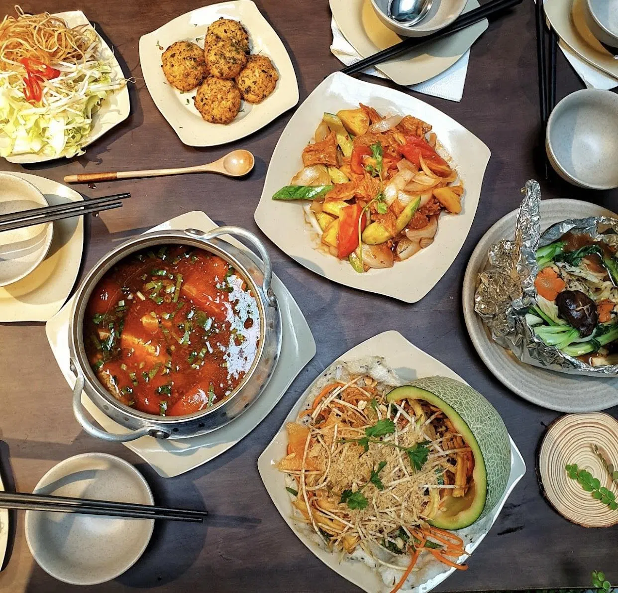 Lẩu Chay & Coffee Nhà Nát. (Nguồn ảnh: Internet)