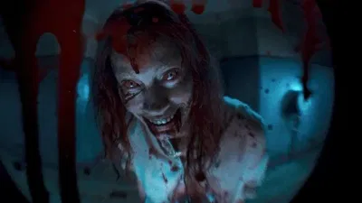 Evil Dead Rise cực kỳ máu me, bạo lực, kinh dị và thậm chí là ghê tởm. (Ảnh: Internet) Evil Dead Rise cực kỳ máu me, bạo lực, kinh dị và thậm chí là ghê tởm. (Ảnh: Internet)