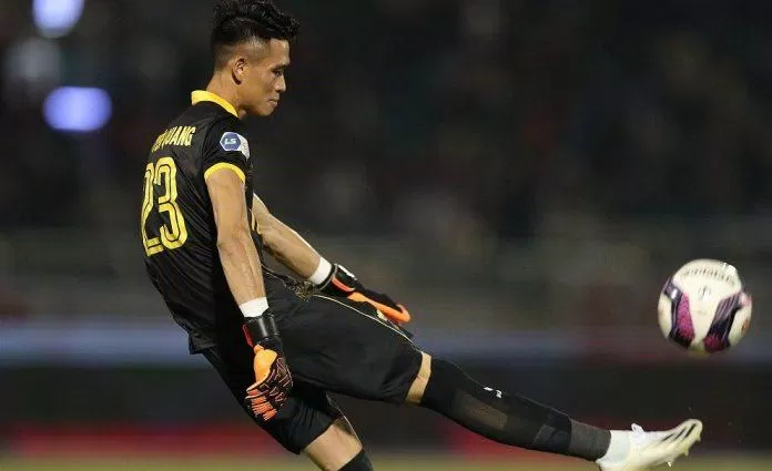 Vũ Tuyên Quang là thủ môn từng có nhiều kinh nghiệm chinh chiến tại V.League và từng được HLV Park Hang-seo triệu tập lên ĐT Việt Nam tham dự vòng loại World Cup 2022 (Ảnh: Internet) Vũ Tuyên Quang là thủ môn từng có nhiều kinh nghiệm chinh chiến tại V.League và từng được HLV Park Hang-seo triệu tập lên ĐT Việt Nam tham dự vòng loại World Cup 2022 (Ảnh: Internet)