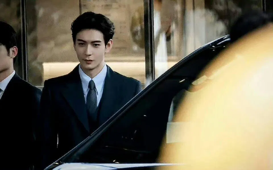 Trần Tinh Húc được gọi là nam chính bước ra từ tiểu thuyết (nguồn: internet)