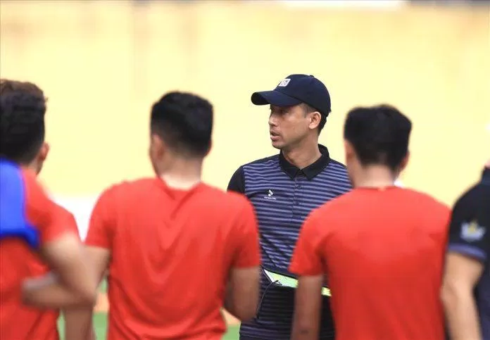 HLV Vũ Như Thành tiếp quản CLB Phú Thọ từ đầu năm 2021. Đây được xem là đội bóng chuyên nghiệp đầu tiên của cựu trung vệ ĐTQG Việt Nam (Ảnh: Internet)