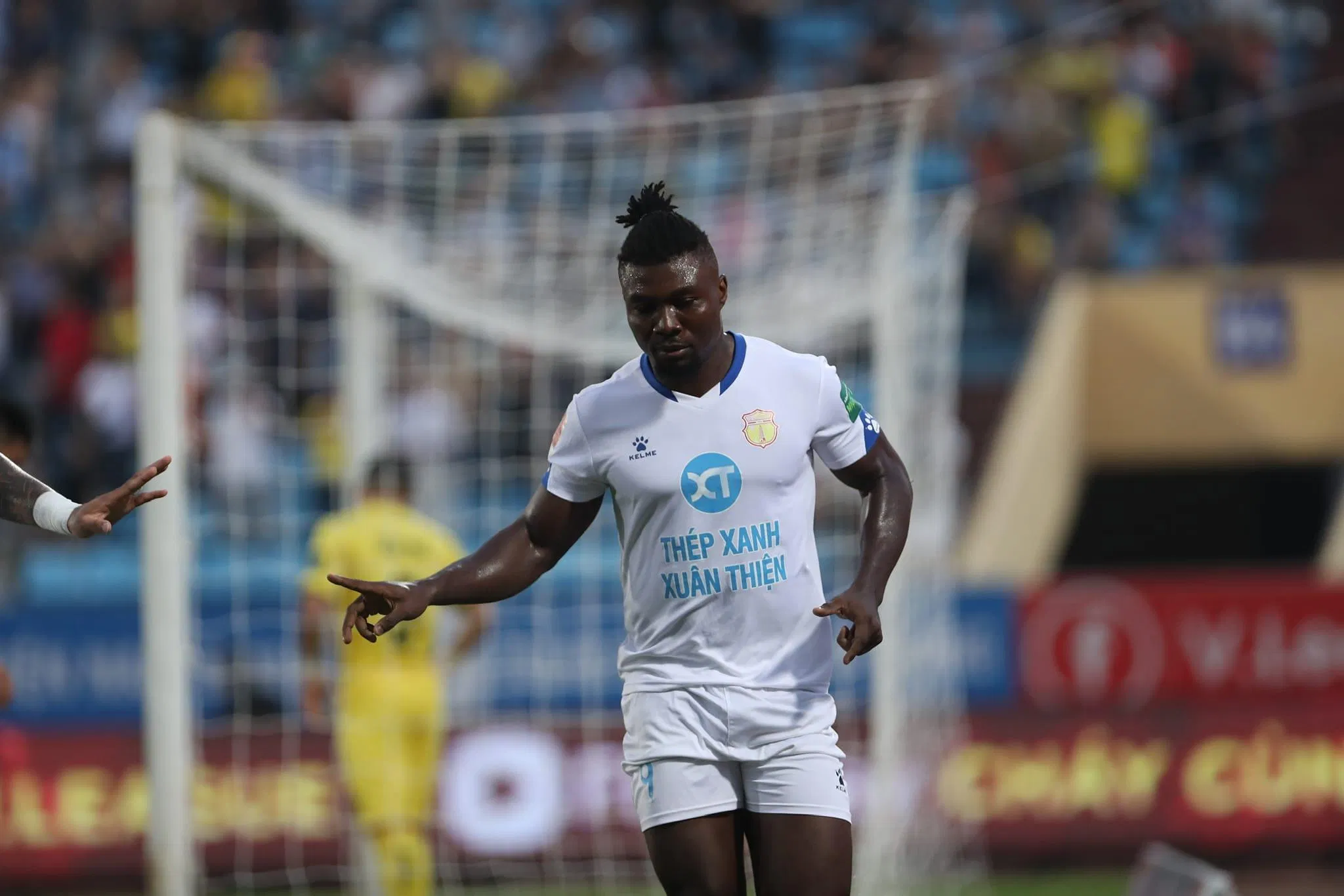 Samuel Nnamani sẽ mang áo số 66 khi thi đấu cho CLB Bình Định (Ảnh: Internet) Samuel Nnamani sẽ mang áo số 66 khi thi đấu cho CLB Bình Định (Ảnh: Internet)