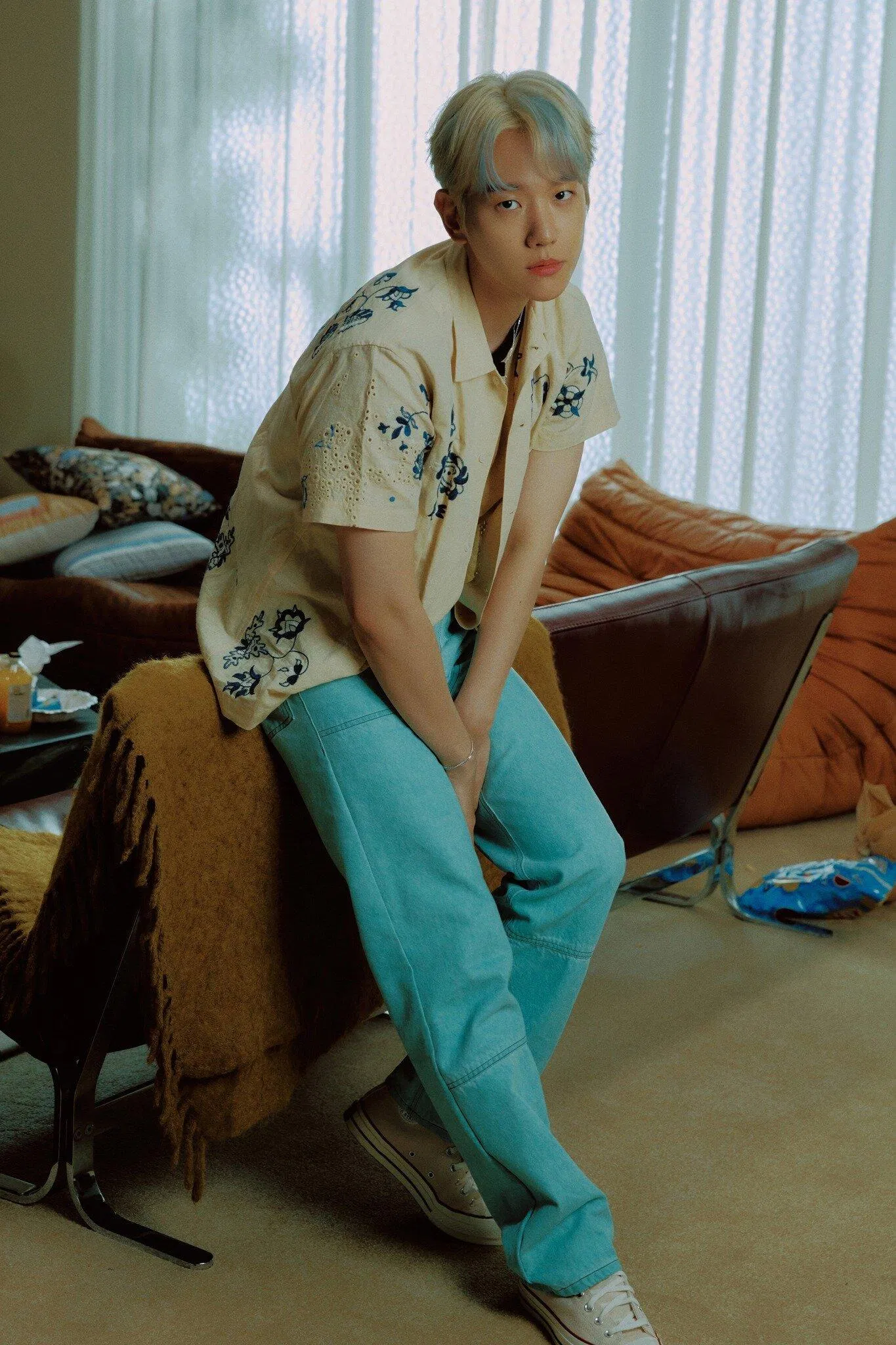 (BAEKHYUN cũng cực kỳ điển trai trong loạt ảnh teaser này. Ảnh: Facebook EXO) (BAEKHYUN cũng cực kỳ điển trai trong loạt ảnh teaser này. Ảnh: Facebook EXO)