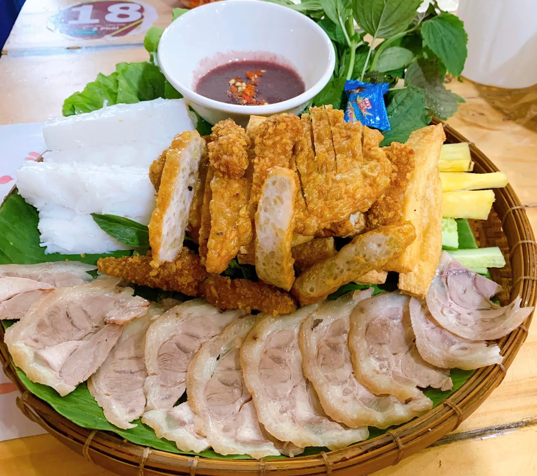 Bún đậu mắm tôm 3 Phải (Ảnh: Internet)