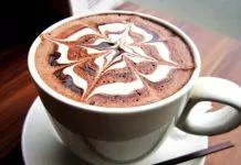 Cà phê Mocha sử dụng nền là Espresso, thêm sữa và chocolate. (Ảnh: Internet)