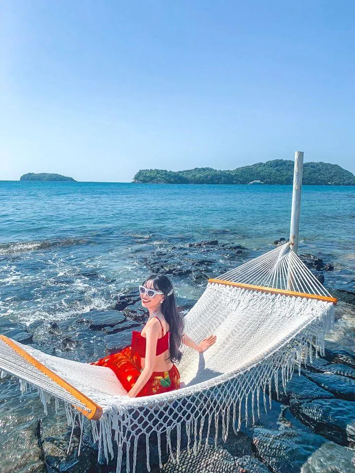 Cap đăng ảnh đi biển ấn tượng (Ảnh: Internet) Cap đăng ảnh đi biển ấn tượng (Ảnh: Internet)