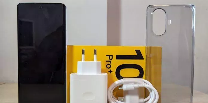Mở hộp điện thoại Realme 10 Pro+ (Ảnh: Internet) Mở hộp điện thoại Realme 10 Pro+ (Ảnh: Internet)