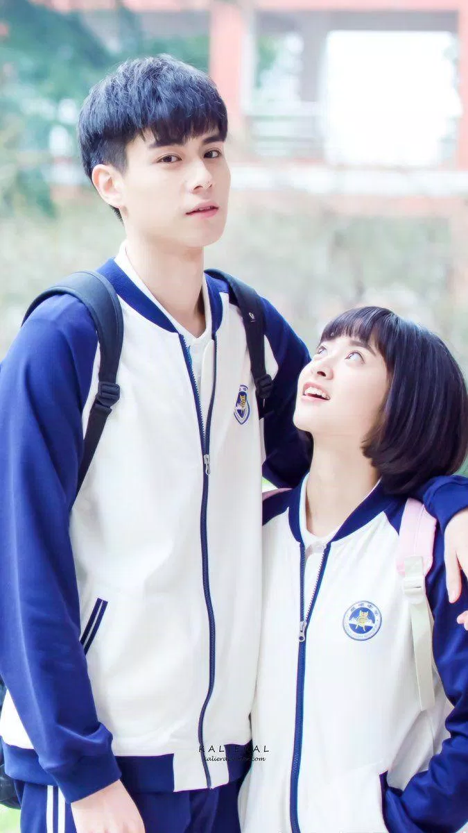 Thẩm Nguyệt trong “Gửi Thời Thanh Xuân Ngây Thơ Tươi Đẹp” đóng cặp cùng Hồ Nhất Thiên ( ảnh: Internet )