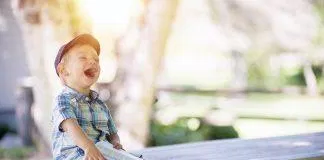 Tiếng cười và sự hài hước giúp con người hạnh phúc hơn (Ảnh: Internet)