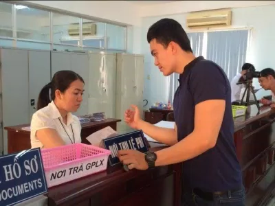 Hoàn tất thủ tục cấp đổi giấy phép lái xe online