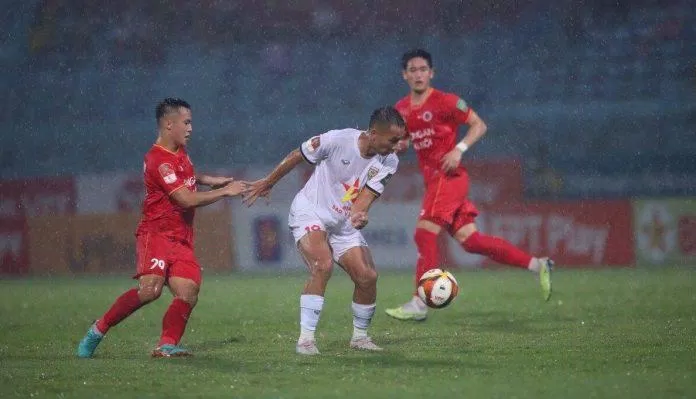 CLB Công an Hà Nội 4-2 Hồng Lĩnh Hà Tĩnh (Ảnh: Internet) CLB Công an Hà Nội 4-2 Hồng Lĩnh Hà Tĩnh (Ảnh: Internet)