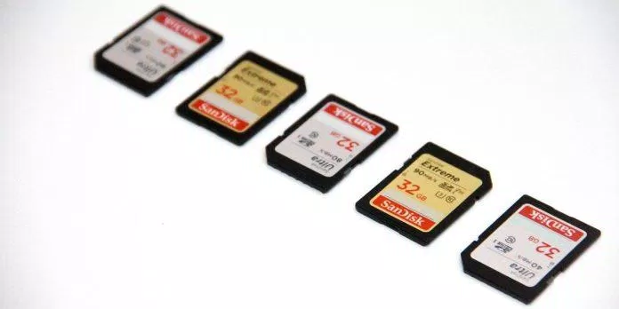 Máy đọc sách có thể lưu trữ được rất nhiều cuốn sách (Ảnh: Internet) Máy đọc sách có thể lưu trữ được rất nhiều cuốn sách (Ảnh: Internet)