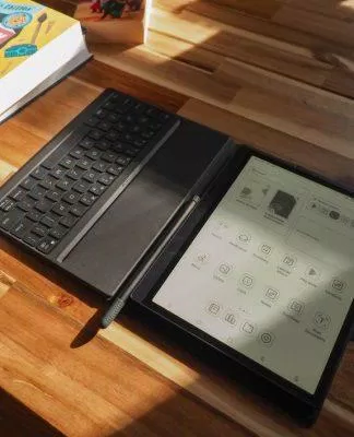 Máy tính bảng Onyx Boox Tab Ultra (Ảnh: Internet)