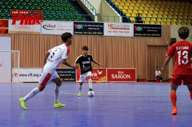 Khi đá power-play, bất kì ai cũng có thể làm thủ môn (Ảnh: Thể thao Phủi) Khi đá power-play, bất kì ai cũng có thể làm thủ môn (Ảnh: Thể thao Phủi)