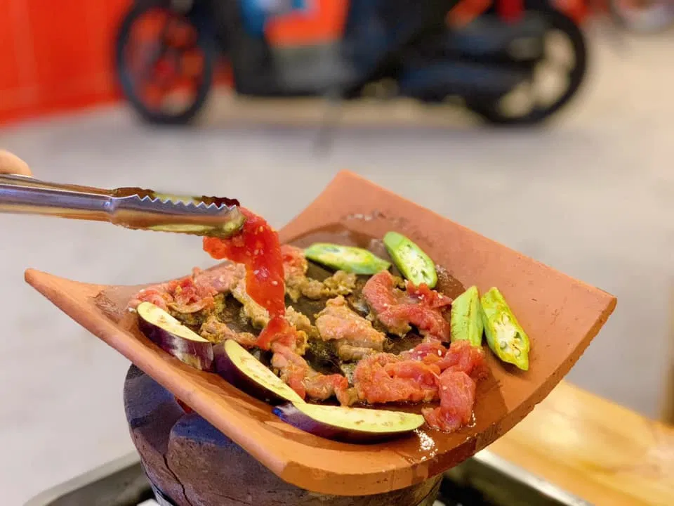 Bò Nướng Ngói Cù Lần (Ảnh: Internet)