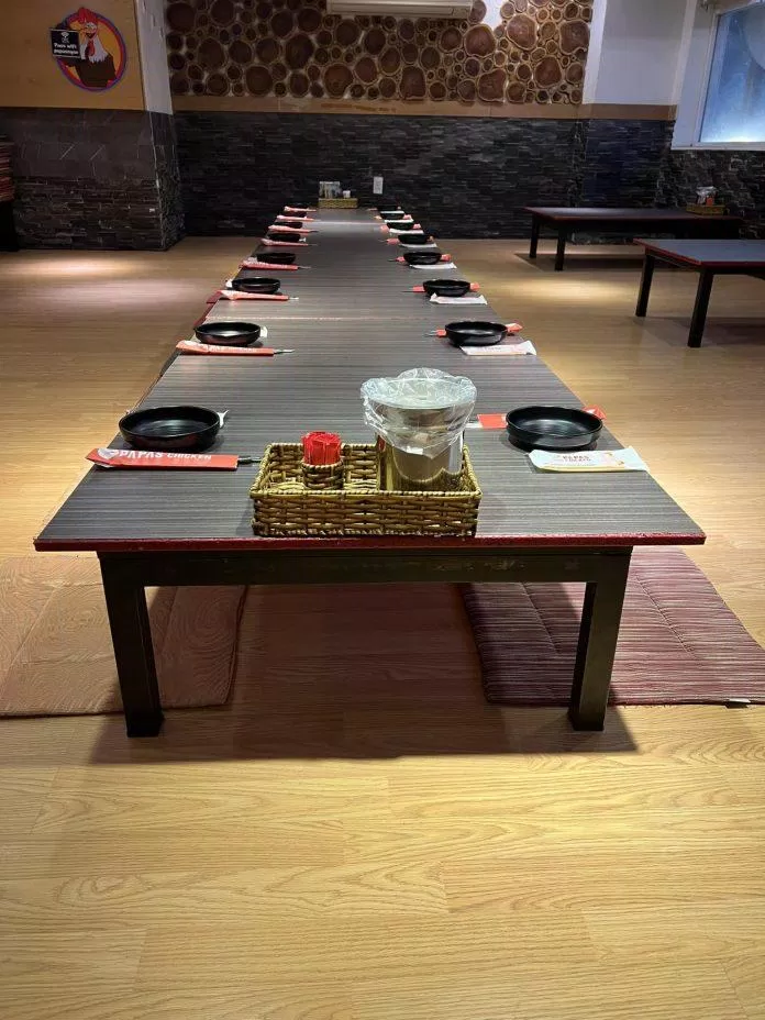 TOP 20 quán ăn Hàn Quốc ngon nhất Quận 7: Đạo đồ Hàn đã biết chưa? BBQ House Plan K Chicken Talk Chicken Talk 치킨톡 Quán Gà rán Hàn Quốc Chois Gogizip dookki gà rán Gangnam BBQ House Gogi house hàn quốc Jinguk Korean BBQ Restaurant Lee Cho Lee Cho Marduk Matchandeul Korean BBQ mì hàn quốc Mì Lạnh Yoo Chun Mr BBQ SsAm Garden Court 2 nhà hàng Nhà hàng Hàn Quốc Chois Gogizip Nhà hàng Hàn Quốc Việt Nam ngon Nhà Hàng Yeolkwang Papas Chicken Papas Chicken Phú Mỹ Hưng Perilla Korean Restaurant quận 7 quán ăn quán ăn Hàn Quốc quán ăn Hàn Quốc Quận 7 thông tin Top 20 truyền thuyết Truyền thuyết Champong Việt Nam Young Dabang 템느아