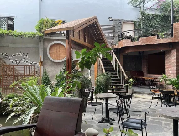 Top 15 quán cafe đẹp Cần Thơ cho bạn tha hồ lựa góc sống ảo! cà phê Cà phê Cổ Ngoạn cafe cafe đẹp Cafe Khoảnh Khắc cafe sống ảo cần thơ Cánh Nâu Garden Cafe Goon Yard Coffee KAFÉ HOME khoảnh khắc La Rose Kafe Lego Coffee nước hoa quán cà phê quán cafe quán cafe đẹp quán cafe đẹp cần thơ Quán Nước Hoa Yên RAW Coffee Restaurant Café Lotus sống ảo The Coffee House thông tin Tiệm Trà Cỏ Ngọt Time Cafe Top 15 Wood House Coffee Yên Garden Coffee Tea