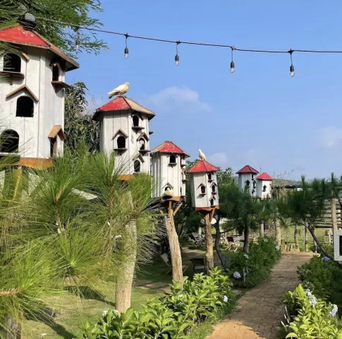 Top 15 quán cafe đẹp Gia Lai: dành cho bạn yêu thiên nhiên và không khí trong lành! cà phê cà phê gia lai Cà phê Sa La cà phê view đẹp cafe cafe đẹp Cafe JOK3R coffee thềm xưa DaLas Cafe Garden Du lịch du lịch Pleiku Gia Lai Gu Coffee More Hani Kafe Kitchen không khí King Premium Coffee Kinh nghiệm du lịch Pleiku Kupplei Café n Tea L amant Café Pleiku quán cafe quán cafe đẹp quán cafe đẹp gia lai Raca Farm Sol Cafe Núi Đá The Corner House Coffee The WIND Coffee Bistro thiên nhiên Thông Farm Bistro thông tin Top 15 Trong lành yến