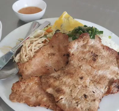 Top 15 quán cơm ngon ở Hà Nội - ăn là nhớ mãi! Ba Đình cơm Cơm Đảo Gà Rang cơm gà cơm Gà Quay Cơm Gà Súp Gà Thanh Hiền cơm ngon cơm tấm Cơm Tấm Ali Cơm Tấm Sà Bì Chưởng CƠM TẤM TƯ MẬP Cơm Thố Anh Nguyễn Cơm thố Bách Khoa Comi Chef Home Hà Nội hà thành Hai Bà Trưng Hoàn Kiếm Hoang Cuisine New Day Restaurant nhà hàng Nhà hàng Nấm Việt Hà Thành Nhà Hàng Tầm Vị quán cơm quán cơm ngon hà nội Quận Tây Hồ Rice Bistro thông tin thủ đô Tiệm Cơm Một Ngày Mới Top 15