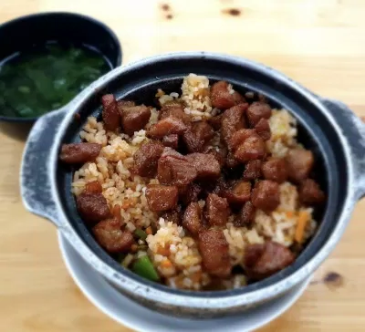 Cơm Thố Bách Khoa. (Nguồn ảnh: Internet)