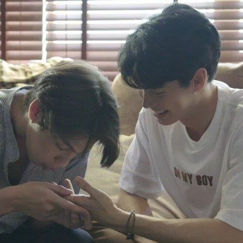 Bản OST cực kì dễ thương do chính anh chàng Bright sáng tác (Ảnh: Internet) Bản OST cực kì dễ thương do chính anh chàng Bright sáng tác (Ảnh: Internet)