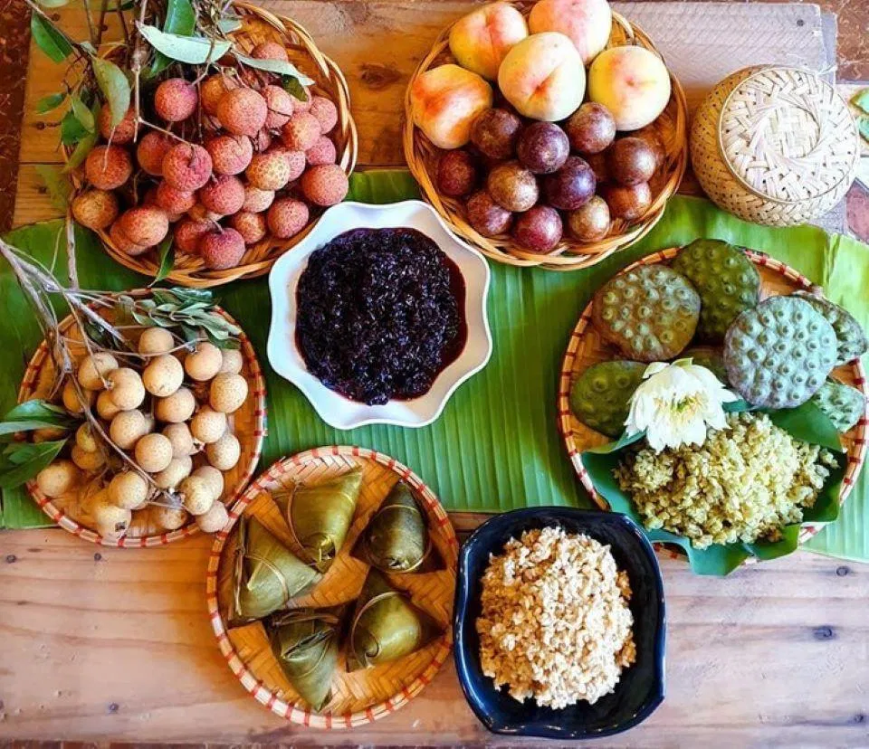 Mâm cúng Tết Đoan Ngọ (Ảnh: Internet)