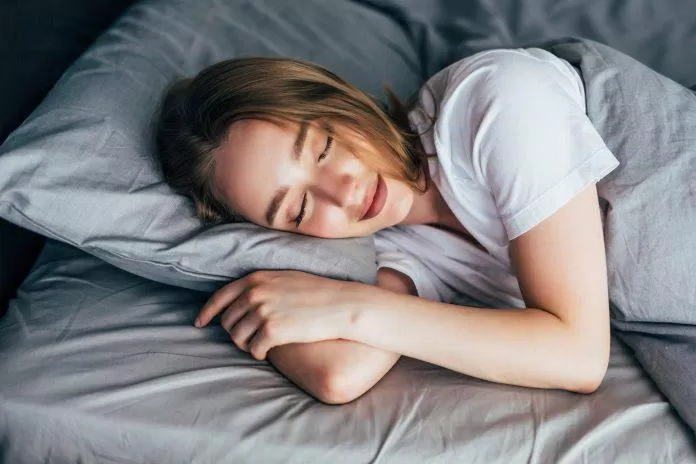 Chất liệu vải áo gối, áo nệm quan trọng với quá trình lão hóa (Ảnh: Internet) Chất liệu vải áo gối, áo nệm quan trọng với quá trình lão hóa (Ảnh: Internet)