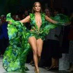 chiếc váy versace jungle dress