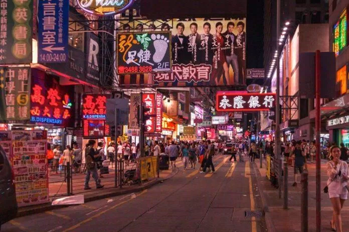 Chợ đêm Temple Street (Ảnh: Internet) Chợ đêm Temple Street (Ảnh: Internet)