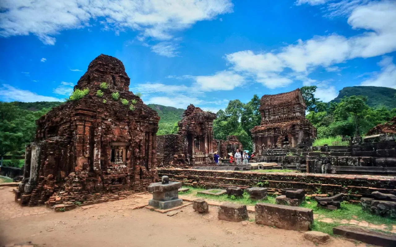 Tuyệt tác kiến trúc Chăm Pa đầy huyền bí và cổ kính. Ảnh: Internet. Tuyệt tác kiến trúc Chăm Pa đầy huyền bí và cổ kính. Ảnh: Internet.